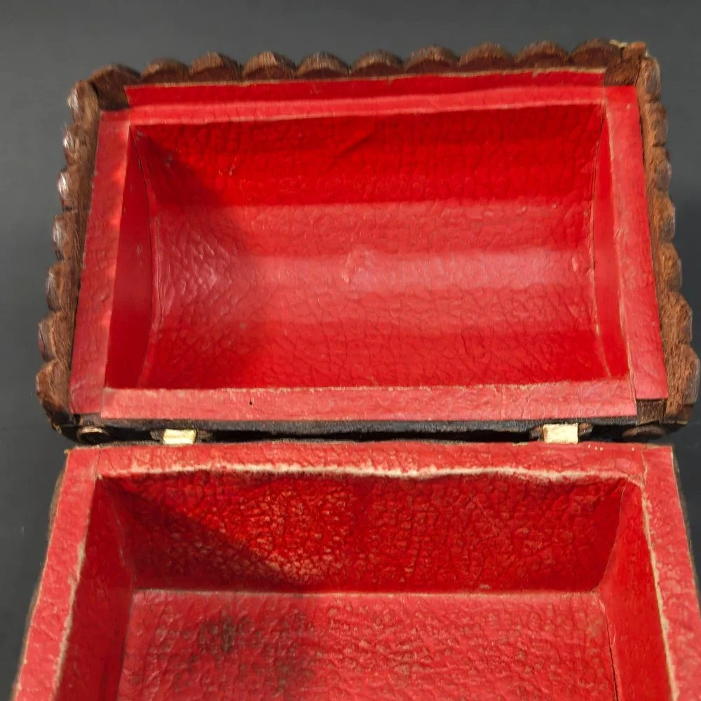 Antique Peruvian Tooled Leather Dome Chest Vintage Trinket Box Claw Feet 5